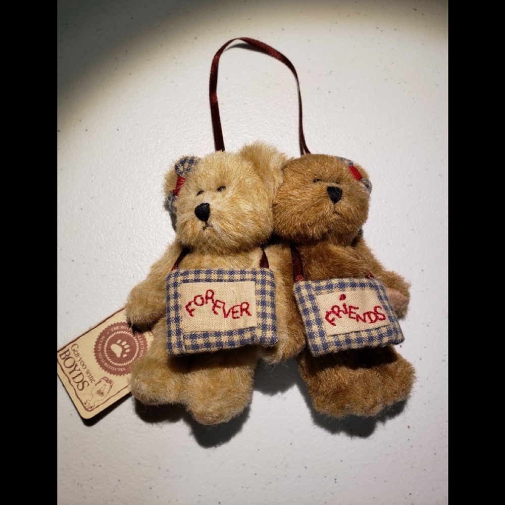 Retired Boyd’s Bears “Amie & Pam” Hanging Ornament